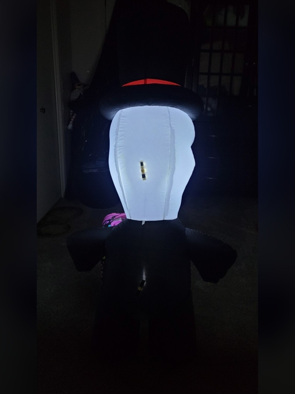 5ft LED Inflatable Muertos Skeleton - Picture 3 of 4